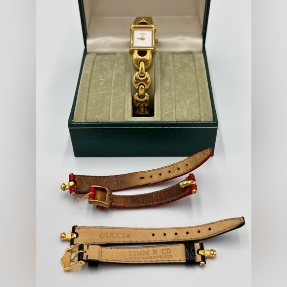 GUCCI 1800L WITH
INTERCHANGEABLE STRAPS - Picture 3 of 12